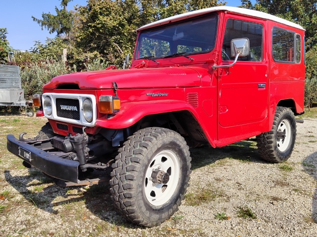 www.targhenere.net/gallery2/wp-content/uploads/2025/10/toyota_land_cruiser_rm6d1.jpg