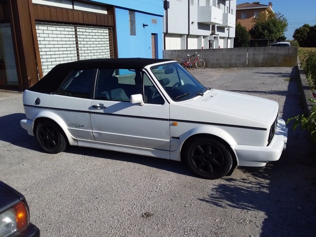 www.targhenere.net/gallery2/wp-content/uploads/2025/10/volkswagen_golf_cabriolet_young_16_1991_2.jpg