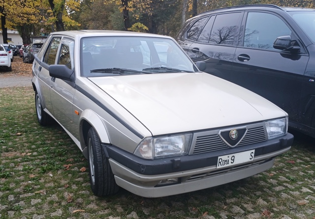www.targhenere.net/gallery2/wp-content/uploads/2025/11/alfa_romeo_75_20_twinspark_-_1988_1.jpg
