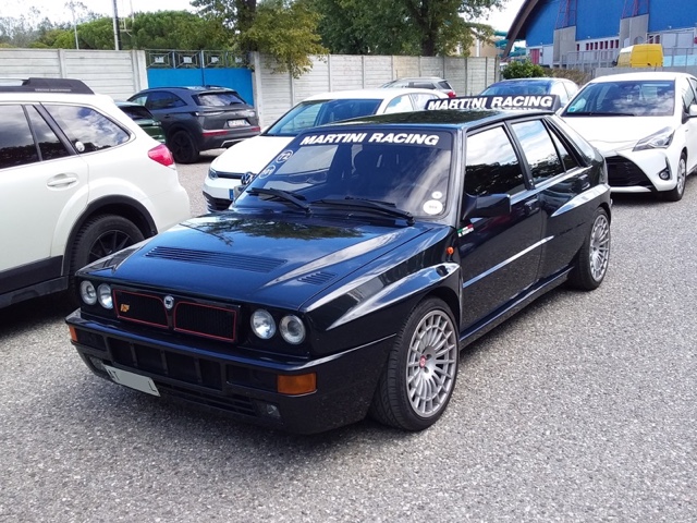 www.targhenere.net/gallery2/wp-content/uploads/2025/11/lancia_delta_hf_integrale_16v_evoluzione_1991_1998_2.jpg