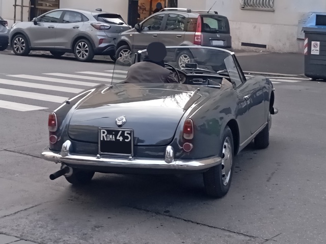 www.targhenere.net/gallery2/wp-content/uploads/2026/01/alfa_romeo_giulietta_spider_61_strabuzov_tn20620.jpg