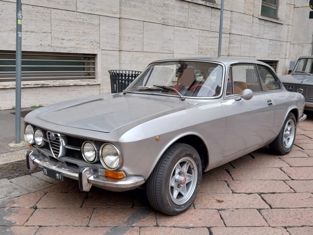 www.targhenere.net/gallery2/wp-content/uploads/2026/01/alfaromeo1750gtv_markino_tn85959_02.jpg
