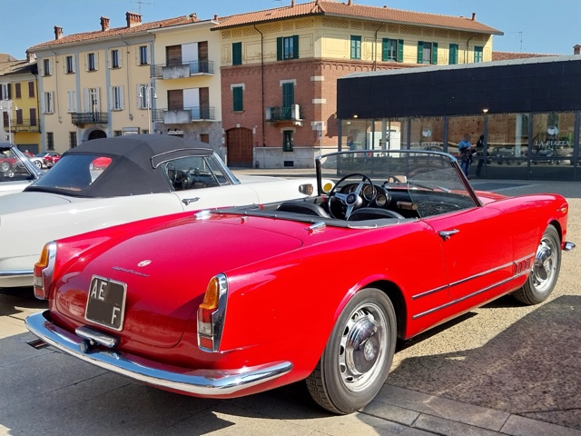 www.targhenere.net/gallery2/wp-content/uploads/2026/01/alfaromeo2000spider_markino_tn24778_02.jpg