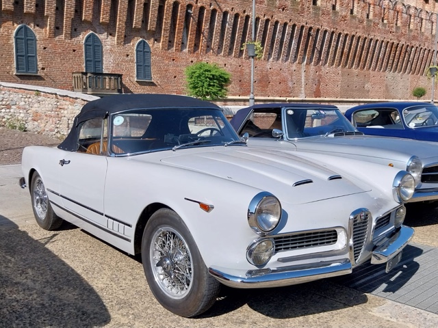 www.targhenere.net/gallery2/wp-content/uploads/2026/01/alfaromeo2000spider_markino_tn81834_01.jpg