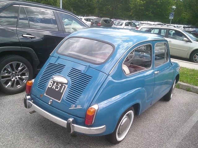 www.targhenere.net/gallery2/wp-content/uploads/2026/01/fiat600_s4_tn82152.jpg