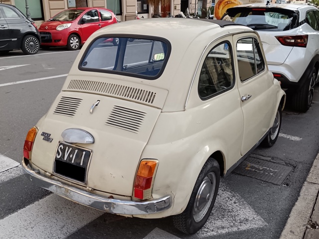www.targhenere.net/gallery2/wp-content/uploads/2026/01/fiat_500l_gen_26_retro_blowup_tn34504.jpg
