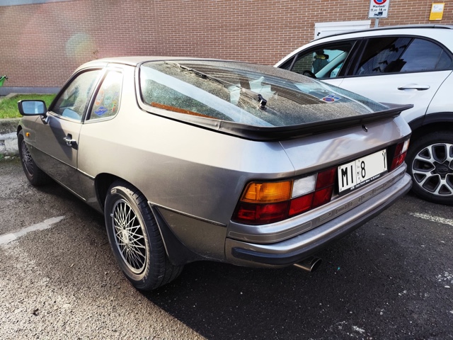 www.targhenere.net/gallery2/wp-content/uploads/2026/01/porsche924_s4_tn83739.jpg