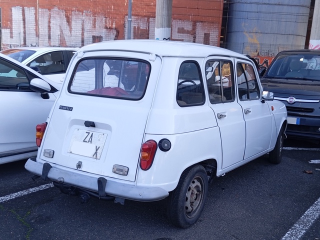 www.targhenere.net/gallery2/wp-content/uploads/2026/01/renault_4_strabuzov_tn65545.jpg