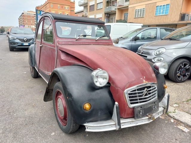 www.targhenere.net/gallery2/wp-content/uploads/2026/02/citroen2cv_bue_tn1531_01.jpg