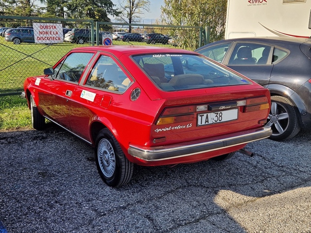 www.targhenere.net/gallery2/wp-content/uploads/2026/03/alfasud_sprint_veloce_15_1490cc_70kw_190979-2_marlon_tn55141.jpg