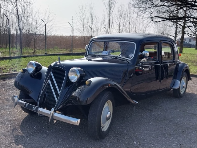 www.targhenere.net/gallery2/wp-content/uploads/2026/03/citroentractionavantmarkinoant.jpg