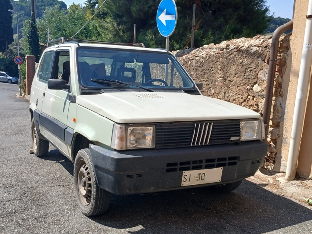 www.targhenere.net/gallery2/wp-content/uploads/2026/03/fiat_panda_1000_4x4_-_1987_2.jpg