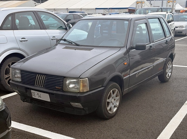 www.targhenere.net/gallery2/wp-content/uploads/2026/03/fiat_uno_2_3.jpg