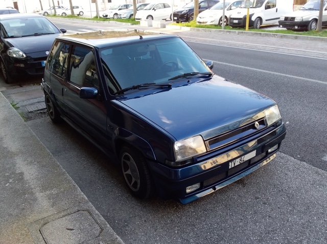 www.targhenere.net/gallery2/wp-content/uploads/2026/03/renault_super_5_gt_turbo_blu_sport_1990_2.jpg