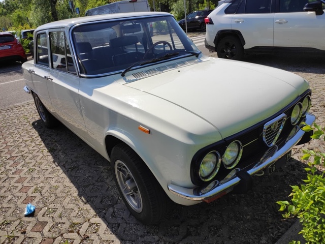www.targhenere.net/gallery2/wp-content/uploads/2026/04/alfa_romeo_giulia_nuova_super_1600_nc_1983_2.jpg