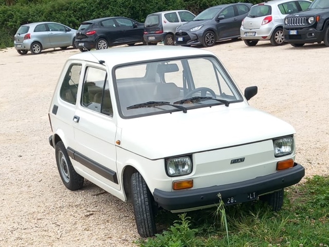 www.targhenere.net/gallery2/wp-content/uploads/2026/04/fiat126_bue_tn87629_01.jpg