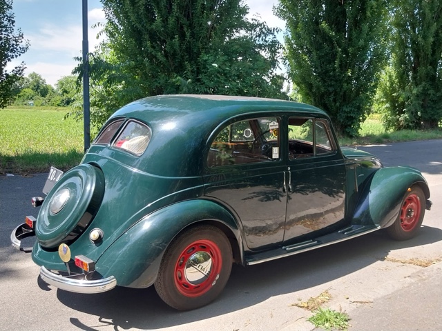 www.targhenere.net/gallery2/wp-content/uploads/2026/04/fiat1500markino_03.jpg
