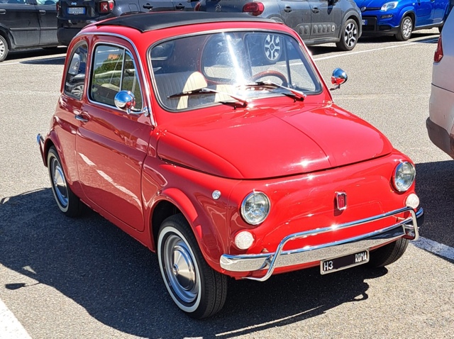 www.targhenere.net/gallery2/wp-content/uploads/2026/04/fiat_500_rossa_2.jpg
