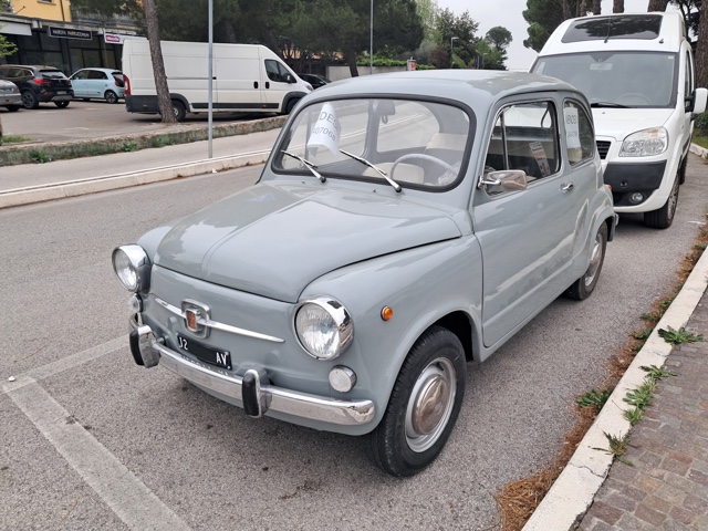 www.targhenere.net/gallery2/wp-content/uploads/2026/04/fiat_600_fronte_oinotna_tn54550.jpg