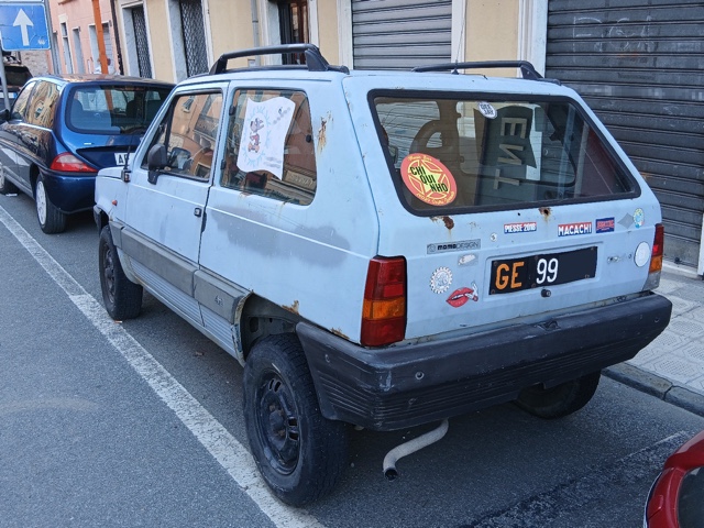 www.targhenere.net/gallery2/wp-content/uploads/2026/04/fiat_panda_4x4_ge99_f01_cr3_tanteuno_tn70405.jpg