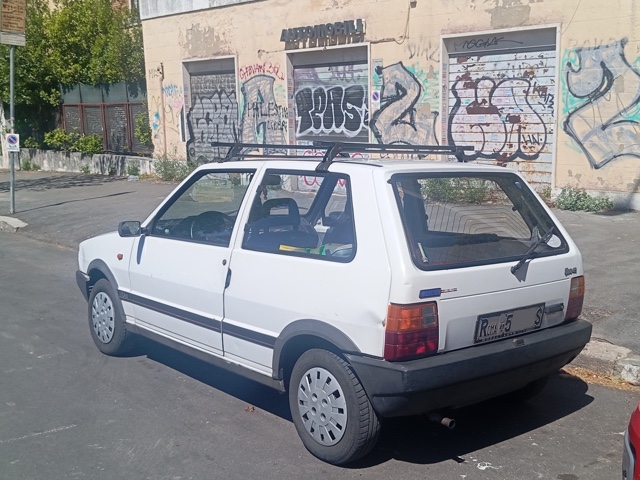 www.targhenere.net/gallery2/wp-content/uploads/2026/04/fiat_uno_45_3p_88_strabuzov_tn77339.jpg
