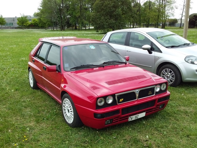 www.targhenere.net/gallery2/wp-content/uploads/2026/04/lancia_delta_hf_integrale_16v_evoluzione_1992_2_1.jpg