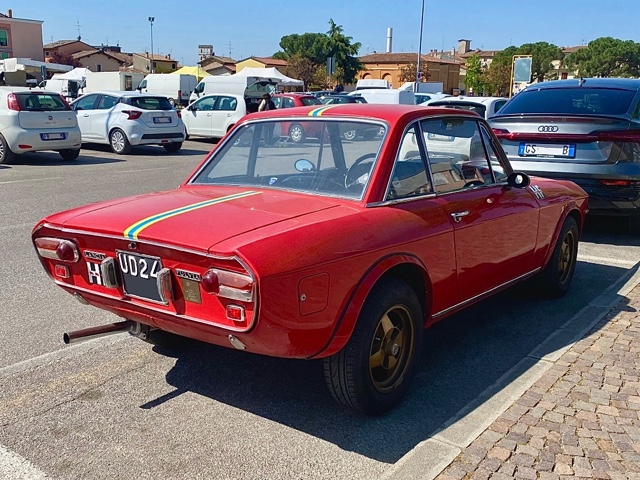 www.targhenere.net/gallery2/wp-content/uploads/2026/04/lancia_fulvia_coup_ud24_foto1_teoperry_tn34079.jpg