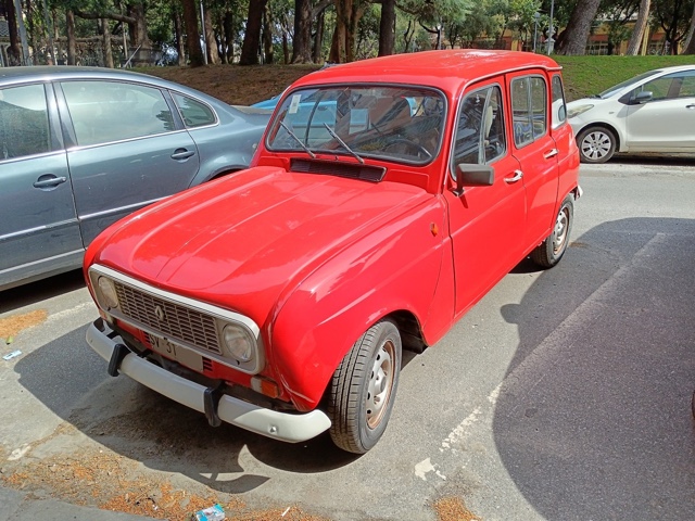 www.targhenere.net/gallery2/wp-content/uploads/2026/04/renault_4_gtl_mar26_front.jpg