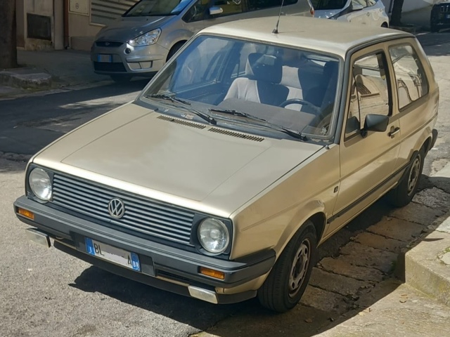 www.targhenere.net/gallery2/wp-content/uploads/2026/04/vw_golf_bla1.jpg