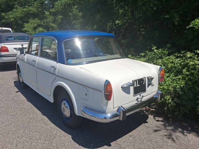 www.targhenere.net/gallery2/wp-content/uploads/2026/06/fiat1100_alfa33_tn87472.jpg
