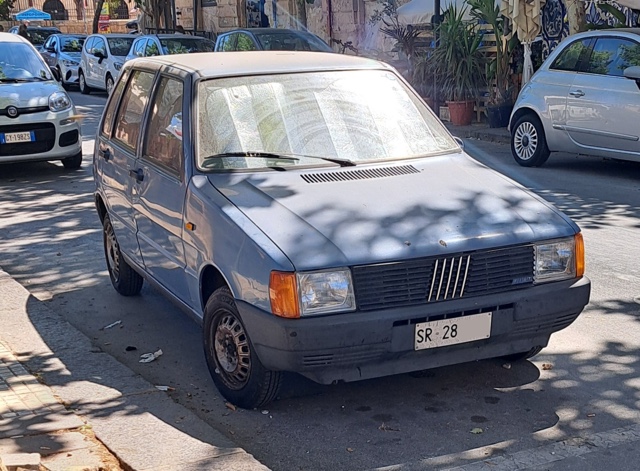 www.targhenere.net/gallery2/wp-content/uploads/2026/06/fiat_uno_2_3.jpg