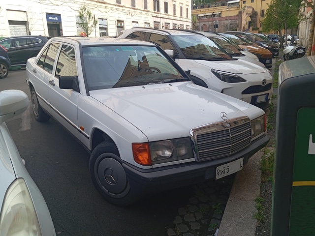www.targhenere.net/gallery2/wp-content/uploads/2026/06/mercedes-benz_190_e_85_strabuzov.jpg