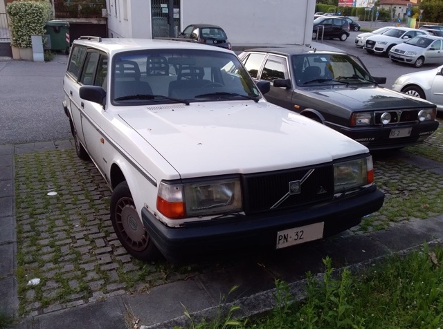 www.targhenere.net/gallery2/wp-content/uploads/2026/06/volvo_polar_1991_2.jpg