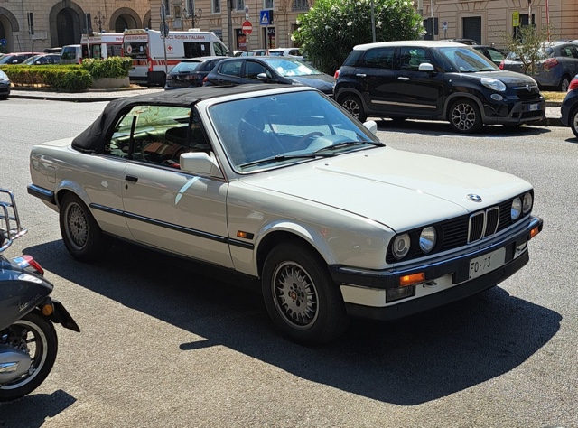 www.targhenere.net/gallery2/wp-content/uploads/2026/07/bmw_520i_2.jpg