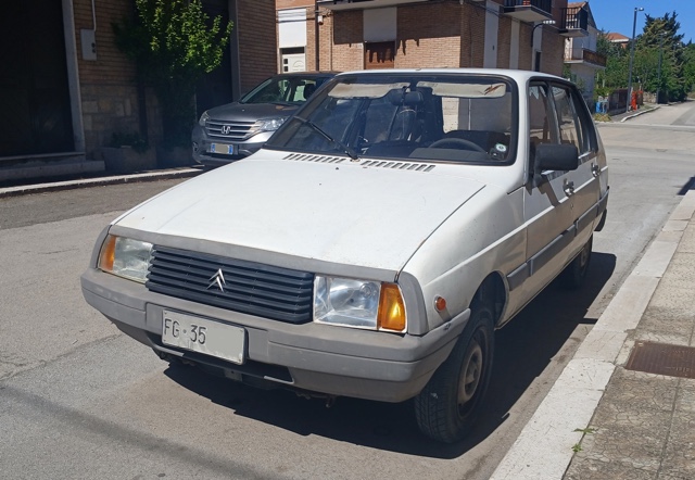 www.targhenere.net/gallery2/wp-content/uploads/2026/07/citroen_visa_-_1986_1.jpg