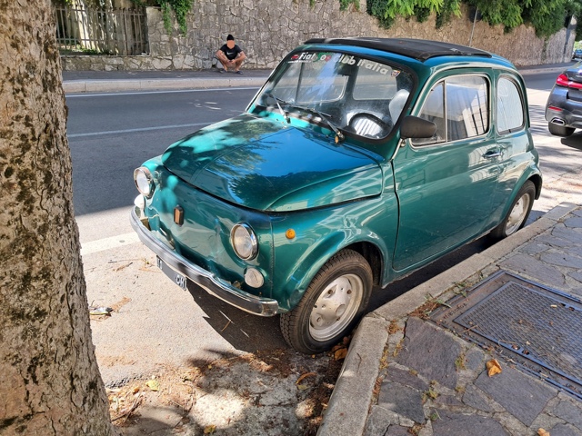 www.targhenere.net/gallery2/wp-content/uploads/2026/07/fiat_500_fronte_oinotna_tn74437.jpg