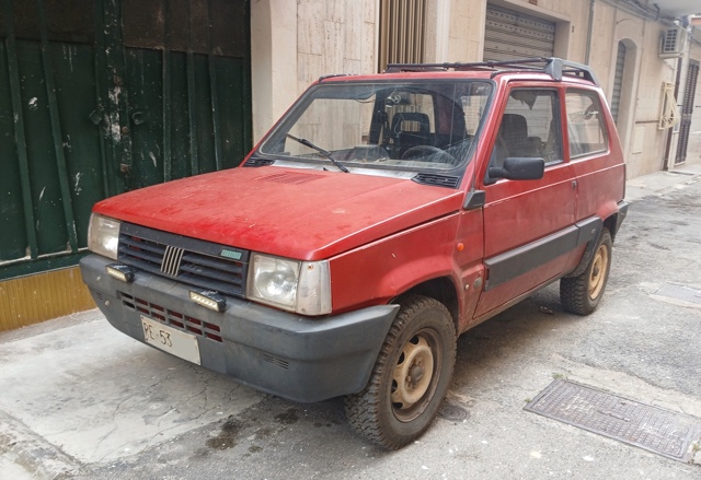 www.targhenere.net/gallery2/wp-content/uploads/2026/07/fiat_panda_1000_4x4_-_1988_4.jpg