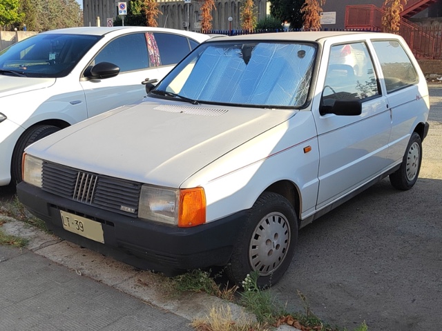 www.targhenere.net/gallery2/wp-content/uploads/2026/07/fiat_uno_lt39.jpg