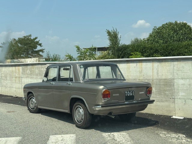 www.targhenere.net/gallery2/wp-content/uploads/2026/07/lancia_fulvia_tog1_lupo_tn70352.jpg