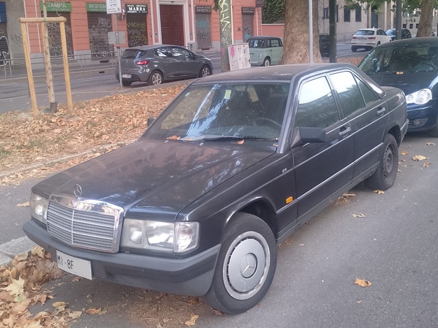 www.targhenere.net/gallery2/wp-content/uploads/2026/07/mercedes190spinteant.jpg