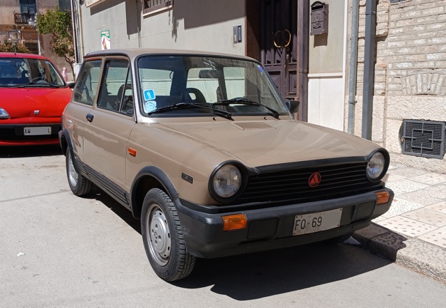 www.targhenere.net/gallery2/wp-content/uploads/2026/08/autobianchi_a112_lx_-_1983_2.jpg