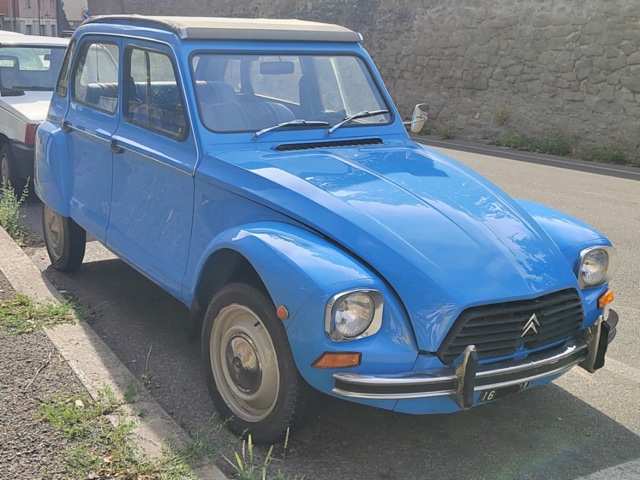 www.targhenere.net/gallery2/wp-content/uploads/2026/08/citroen_dyane_vt16.jpg