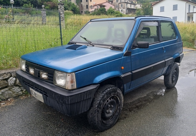www.targhenere.net/gallery2/wp-content/uploads/2026/10/fiat_panda_1000_4x4_-_1989_5.jpg