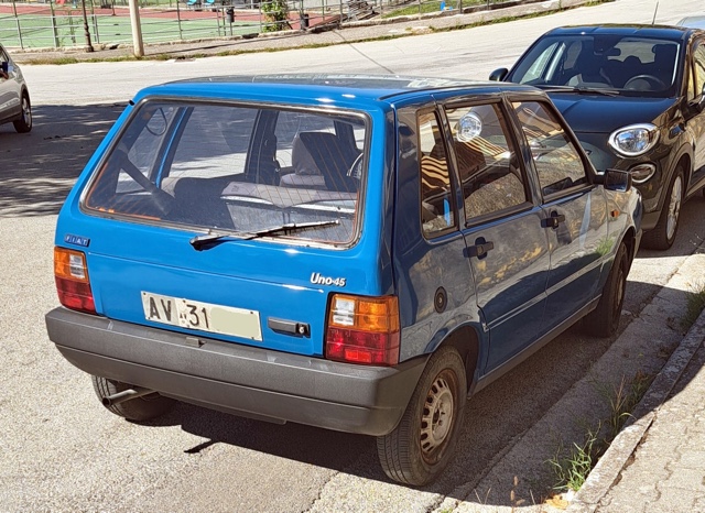 www.targhenere.net/gallery2/wp-content/uploads/2026/10/fiat_uno_1_2_argiuliasuper_tn77986.jpg