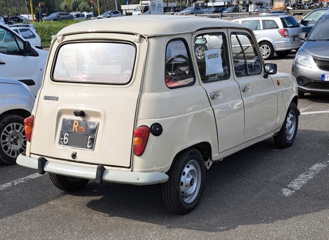 www.targhenere.net/gallery2/wp-content/uploads/2026/10/renault_4_2_argiuliasuper.jpg