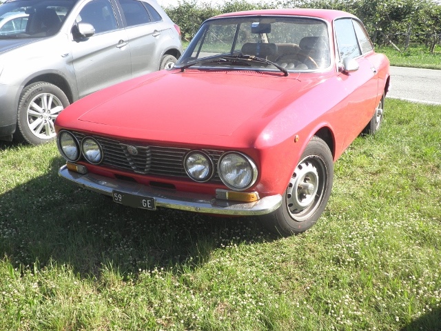 www.targhenere.net/images/001/alfa_romeo_giulia_gt_13_junior_1974_640x480_1_zpsesfnr6ri.jpg