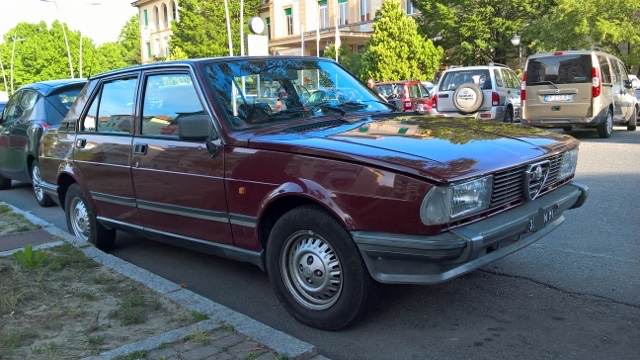 www.targhenere.net/images/001/alfa_romeo_giulietta_13_1981_1_640x360_zpsqsmatmzs.jpg