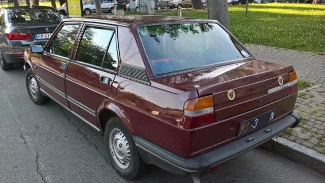 www.targhenere.net/images/001/alfa_romeo_giulietta_13_1981_2_640x360_zpsoezqsgob.jpg