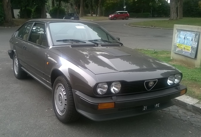 www.targhenere.net/images/001/alfa_romeo_gtv_6_25_anno_1983_targa_pe21_1_zpsc519f9b2.jpg