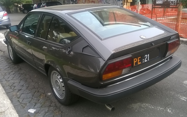 www.targhenere.net/images/001/alfa_romeo_gtv_6_25_anno_1983_targa_pe21_3_zpsf17ab559.jpg